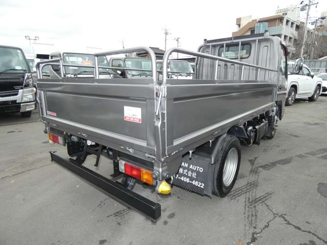 Mitsubishi Fuso Canter 9