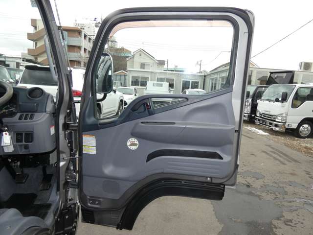 Mitsubishi Fuso Canter 10