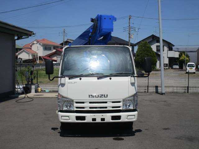 Isuzu Elf 7