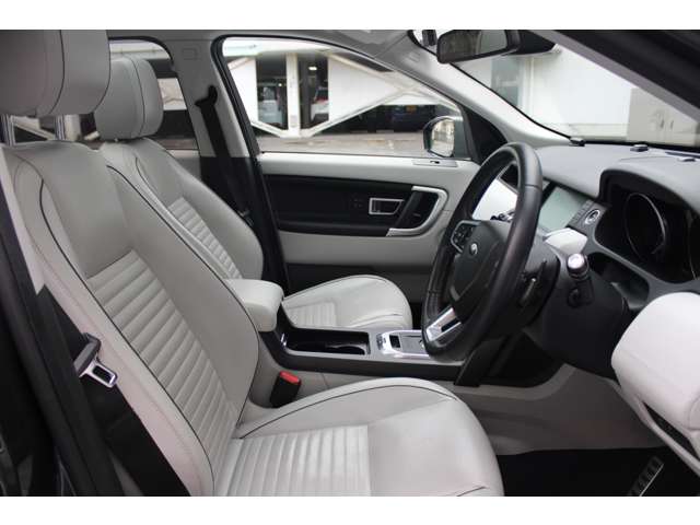 Land Rover Discovery Sport 12