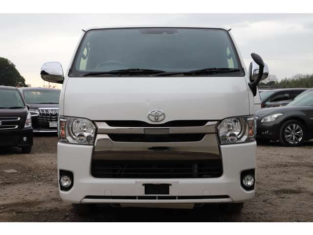 Toyota Hiace Van 6