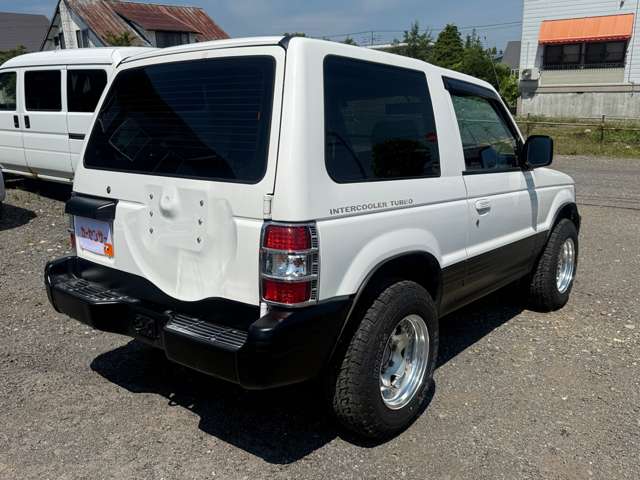 Mitsubishi Pajero 11
