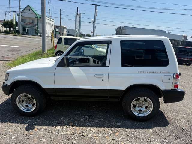 Mitsubishi Pajero 5