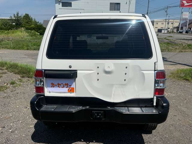 Mitsubishi Pajero 8