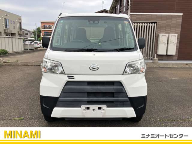 Daihatsu Hijet Cargo 4