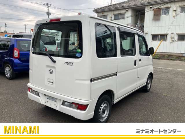 Daihatsu Hijet Cargo 8