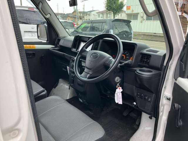 Daihatsu Hijet Cargo 9