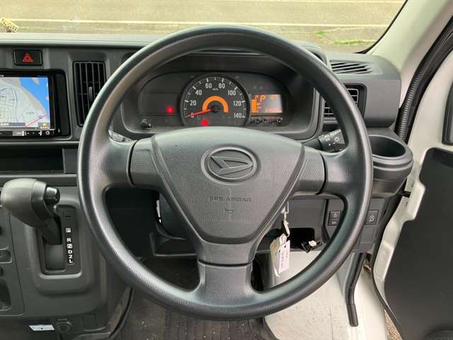 Daihatsu Hijet Cargo 10