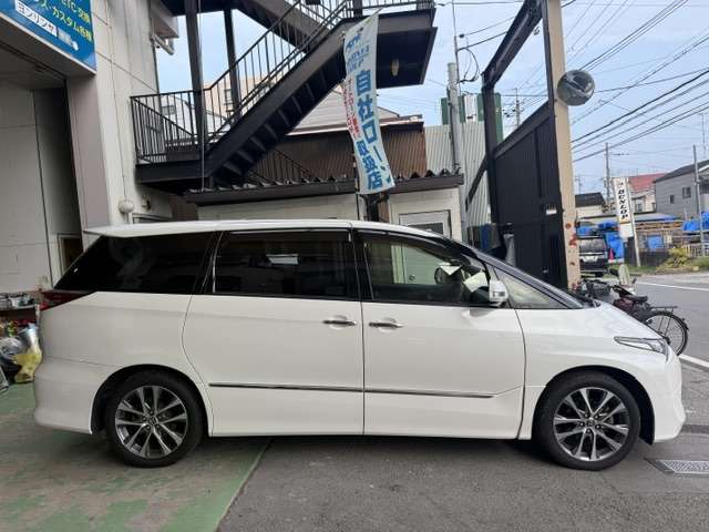Toyota Estima 11