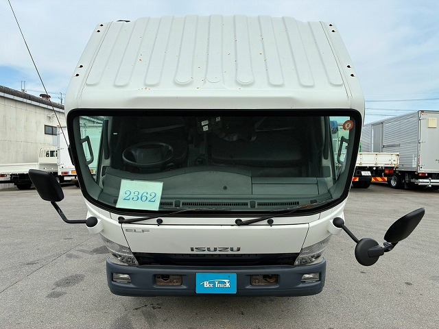 Isuzu Elf 12