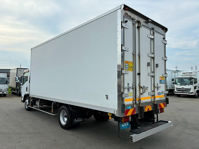 Isuzu Elf 7