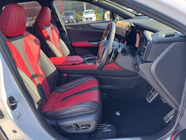 Lexus NX 12