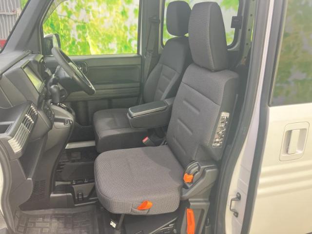 Honda N-VAN 8