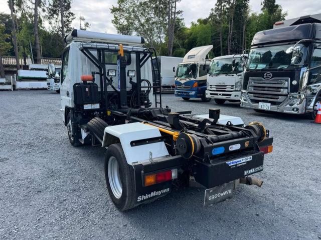 Mitsubishi Fuso Canter 5