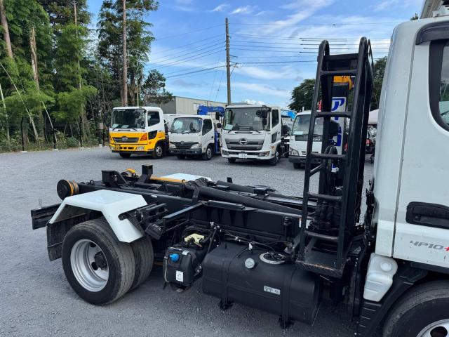 Mitsubishi Fuso Canter 7