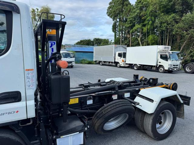 Mitsubishi Fuso Canter 8