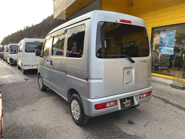 Daihatsu Hijet Cargo 11