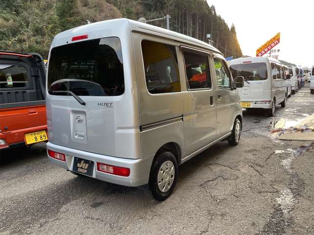 Daihatsu Hijet Cargo 9