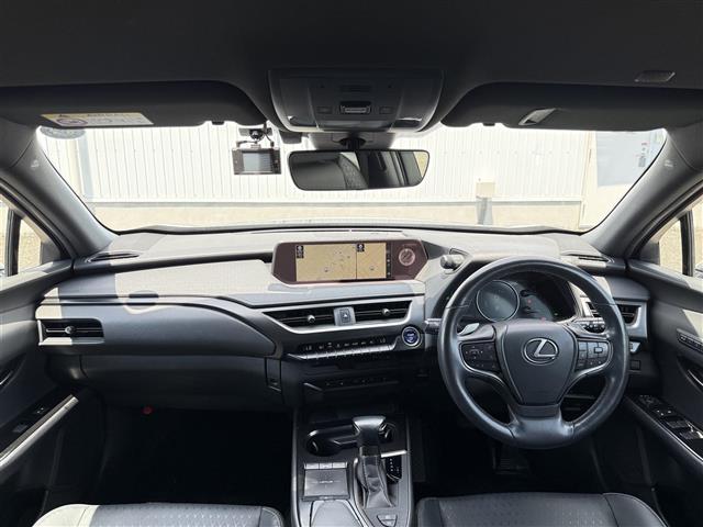 Lexus UX 4