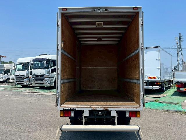 Isuzu Elf 11