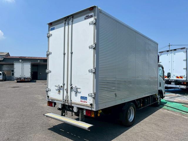 Isuzu Elf 6