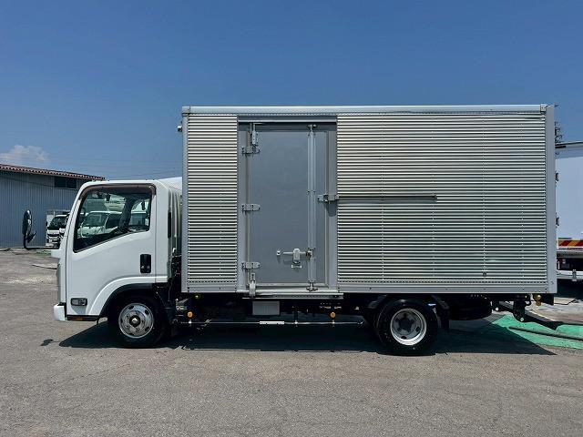 Isuzu Elf 9