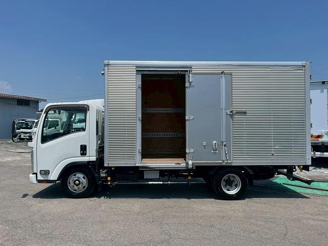 Isuzu Elf 10