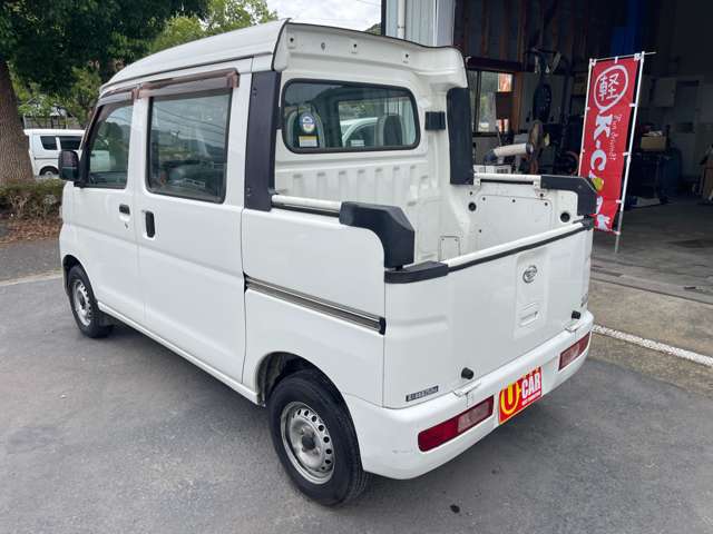 Daihatsu Hijet Deck Van 10