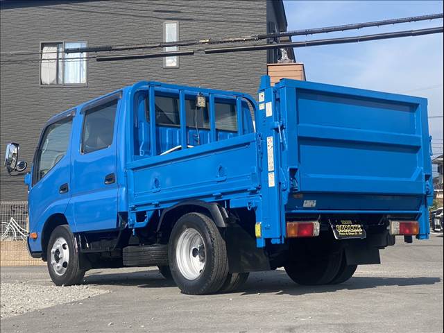 Hino Dutro 8