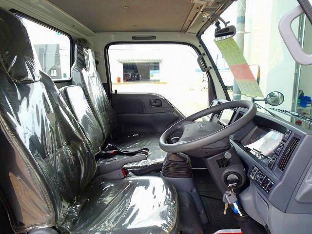 Isuzu Elf 6