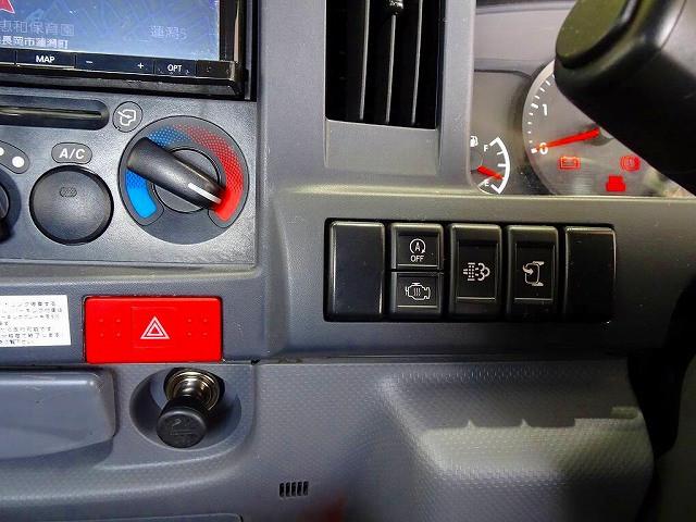 Isuzu Elf 11