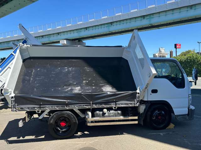Isuzu Elf 4