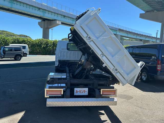 Isuzu Elf 6