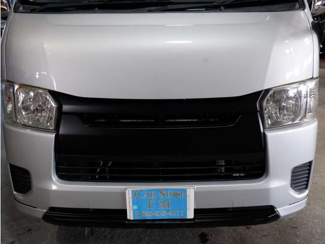 Toyota Hiace Van 3