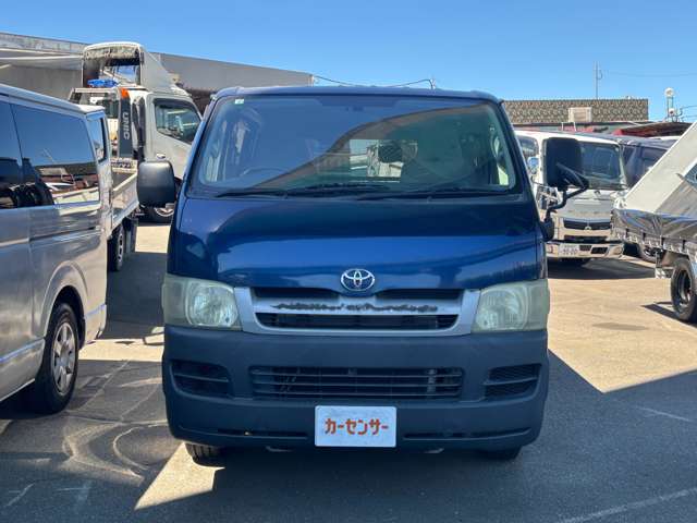 Toyota Hiace Van 3