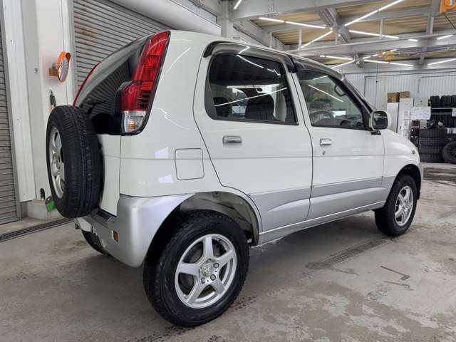 Daihatsu Terios Kid 4