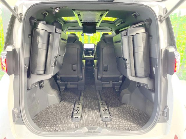 Toyota Alphard 11