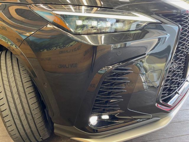 Lexus NX 11
