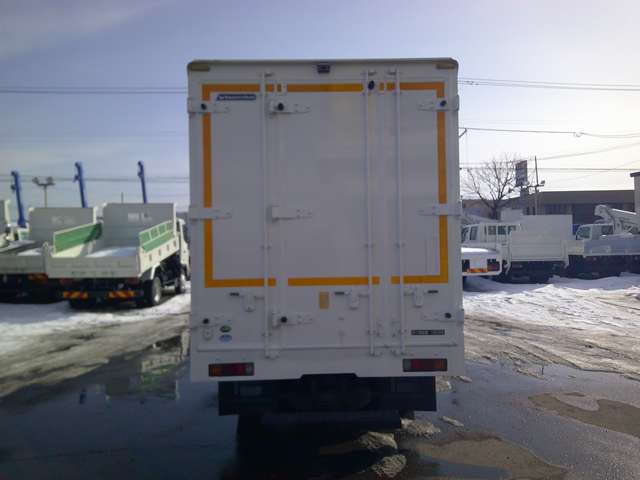 Mitsubishi Fuso Canter 6