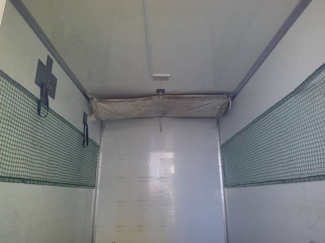 Mitsubishi Fuso Canter 9