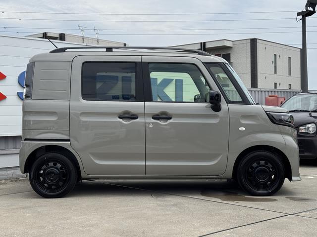 Suzuki Spacia Base 7
