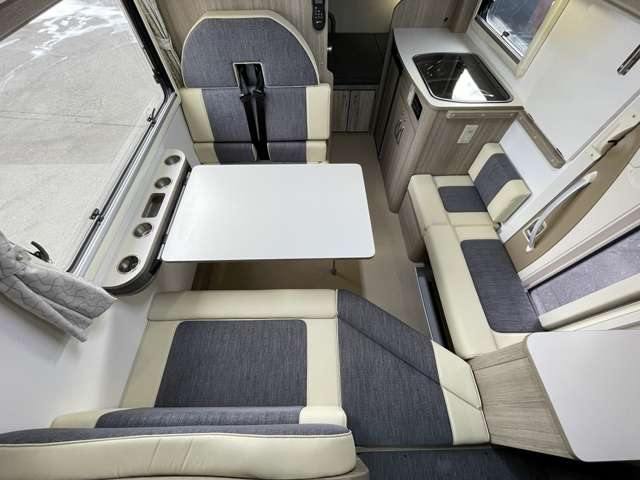 Toyota Camroad 5