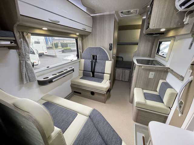 Toyota Camroad 6