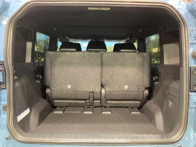 Toyota Land Cruiser FJ 11
