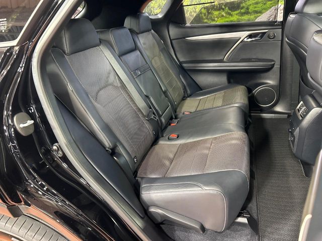 Lexus RX 9