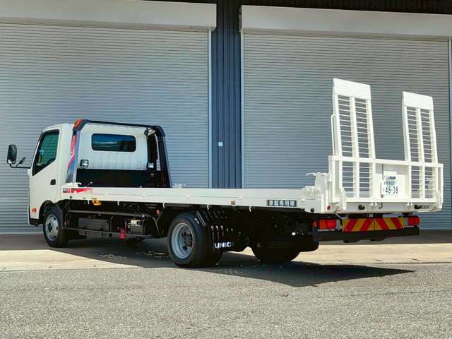 Hino Dutro 5