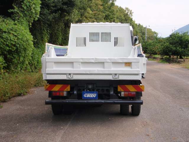 Isuzu Forward 8
