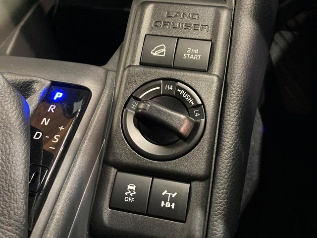 Toyota Land Cruiser FJ 7