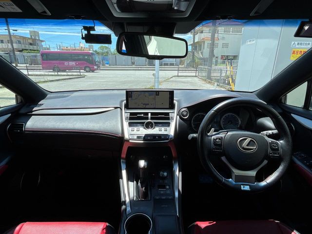 Lexus NX 2