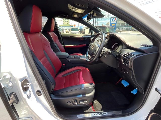 Lexus NX 9